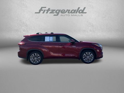 Used 2021 Toyota Highlander Platinum AWD/4WD image 8
