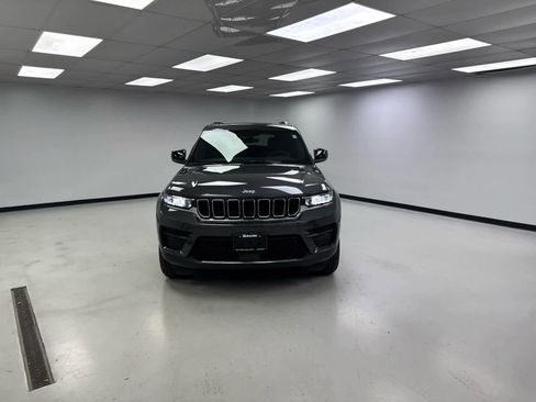 New 2025 Jeep Grand Cherokee Laredo X w/ Luxury Tech Group I image 3