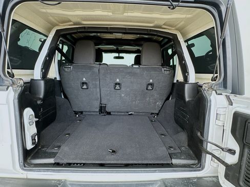 Used 2021 Jeep Wrangler Unlimited Sport AWD/4WD image 17