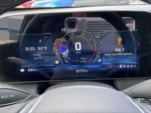 Used 2025 Chevrolet Equinox LT FWD image 25