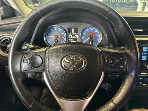 Used 2019 Toyota Corolla SE w/ SE Premium Package FWD image 10