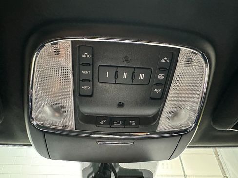 Used 2020 Jeep Grand Cherokee SRT image 51