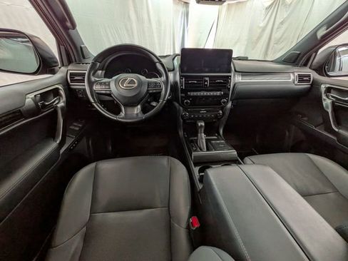 Used 2022 Lexus GX 460 w/ Black Line Special Edition AWD/4WD image 10