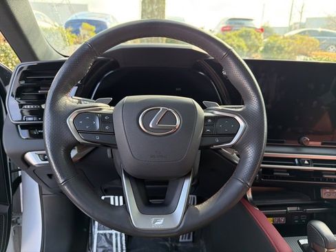 Used 2023 Lexus RX 350 F Sport image 9