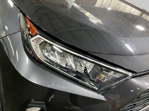 Used 2021 Toyota RAV4 XLE AWD/4WD image 28