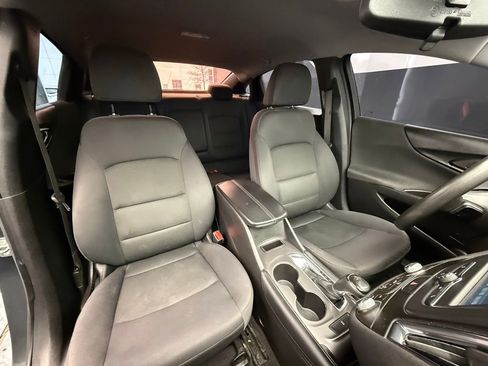 Used 2017 Chevrolet Malibu LT FWD image 44