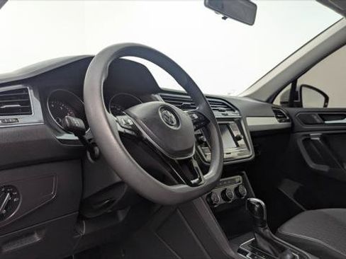 Used 2021 Volkswagen Tiguan S FWD image 24
