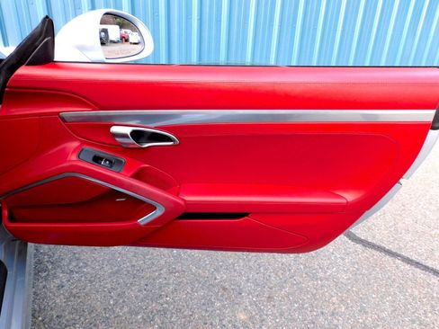 Used 2015 Porsche Boxster S image 36