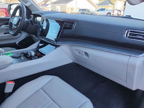 Used 2023 Jeep Wagoneer Series III w/ Convenience Group I image 30