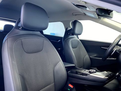Certified 2024 Kia EV6 Light RWD image 30