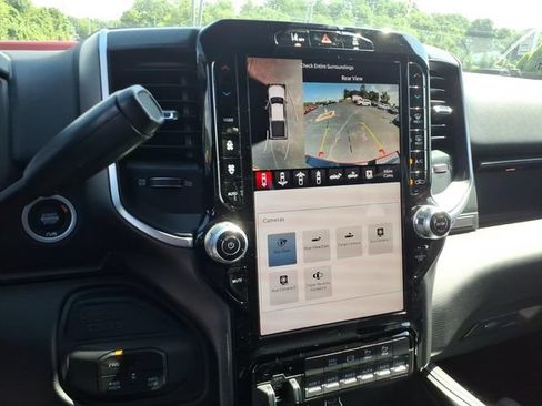 New 2026 RAM 2500 Big Horn AWD/4WD image 12