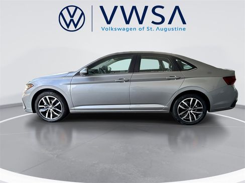 New 2026 Volkswagen Jetta SE image 5