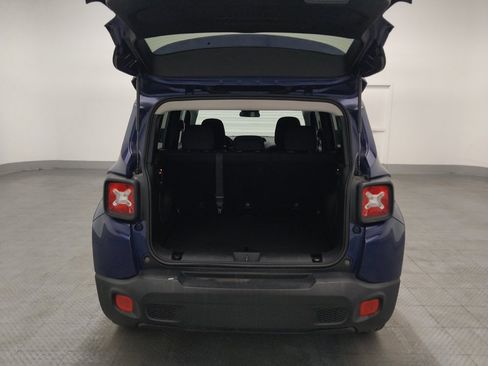 Used 2016 Jeep Renegade Latitude FWD image 29