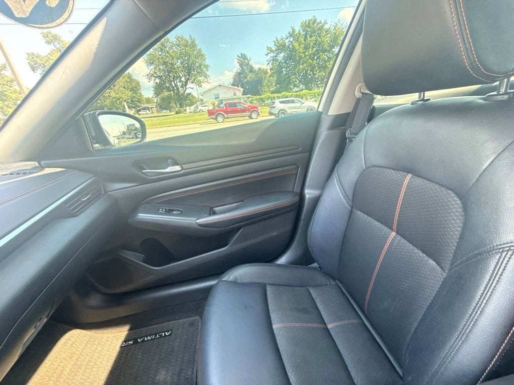 Used 2021 Nissan Altima 2.5 SR w/ SR Premium Package FWD image 23