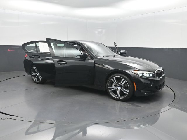 Used 2023 BMW 330i Sedan w/ Premium Package RWD image 32