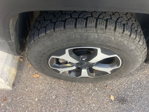 Used 2019 Jeep Renegade Trailhawk image 9