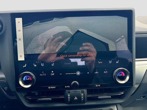 Used 2024 Lexus GX 550 AWD/4WD image 20