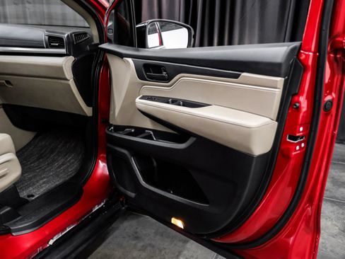 Used 2022 Honda Odyssey EX-L image 56