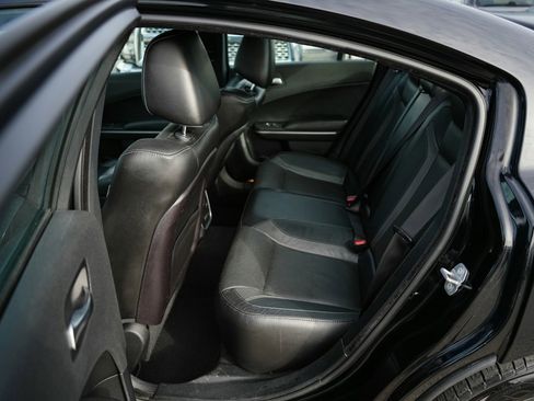Used 2019 Dodge Charger SXT w/ Leather Interior Group image 23