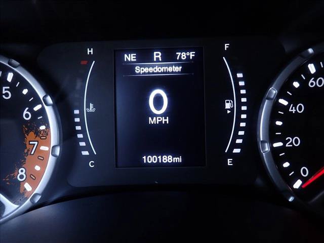 Used 2017 Jeep Renegade Latitude w/ Cold Weather Group AWD/4WD image 22