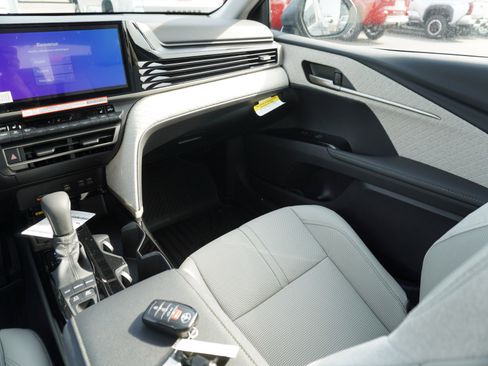 New 2026 Toyota Camry XLE image 16