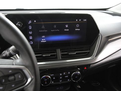 Certified 2024 Chevrolet Trax ACTIV w/ Sunroof Package image 9