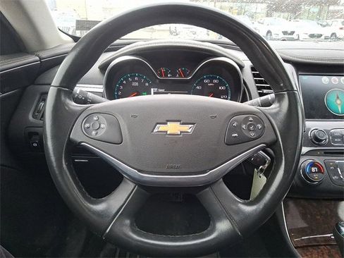 Used 2014 Chevrolet Impala LT w/ Convenience Package image 19