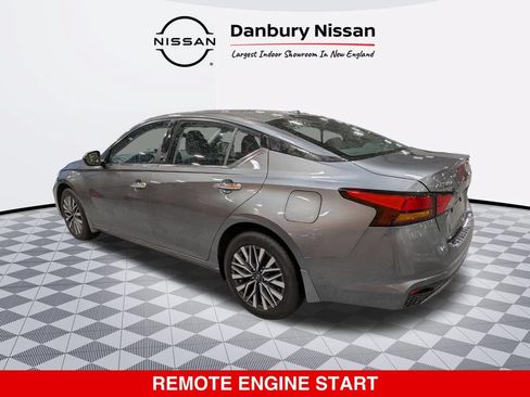 Certified 2023 Nissan Altima 2.5 SV AWD/4WD image 6