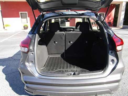 Used 2024 Nissan Kicks S image 22