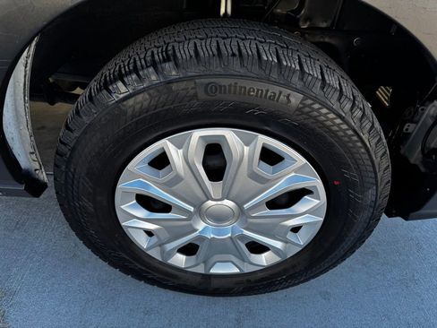 Used 2020 Ford Transit 250 Medium Roof RWD image 18