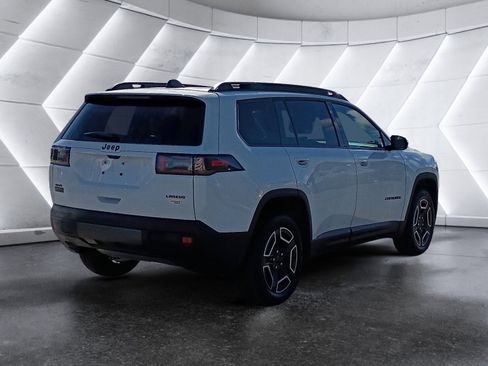 New 2026 Jeep Cherokee Laredo image 6