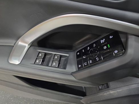 Certified 2025 Audi Q5 Prestige image 30