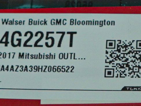 Used 2017 Mitsubishi Outlander SEL image 32