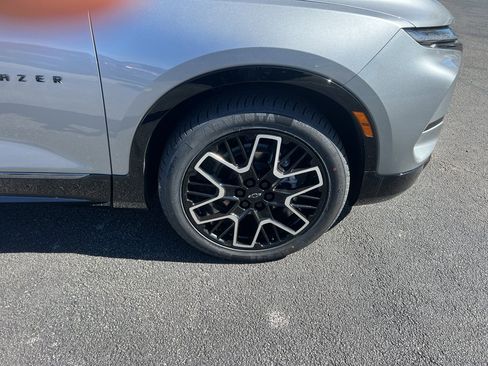 Used 2023 Chevrolet Blazer RS w/ Enhanced Convenience Package image 10