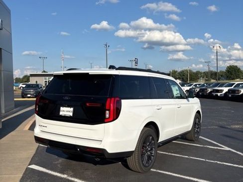New 2025 Ford Expedition Platinum w/ Stealth Performance Package image 3