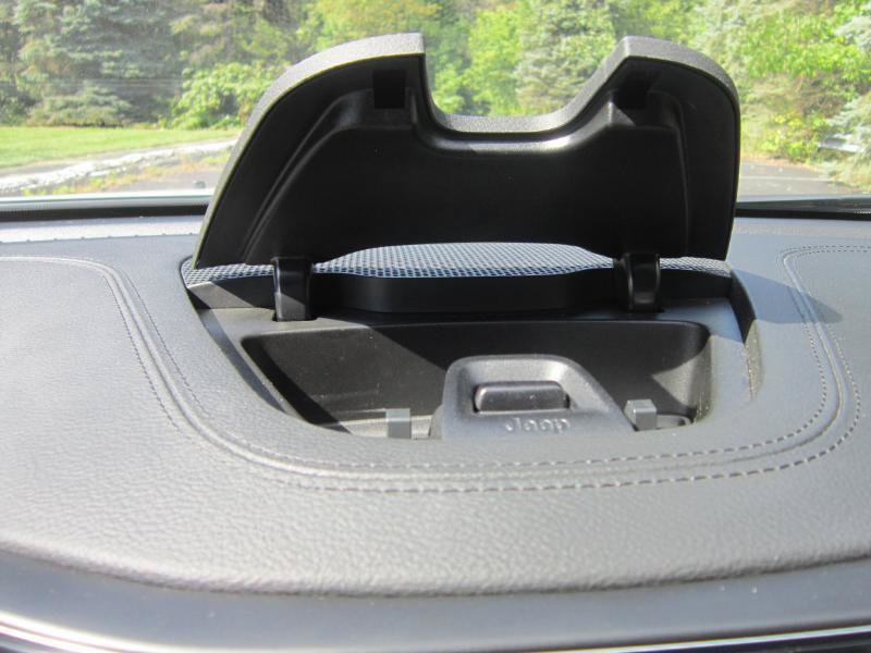 Used 2019 Jeep Cherokee High Altitude AWD/4WD image 36