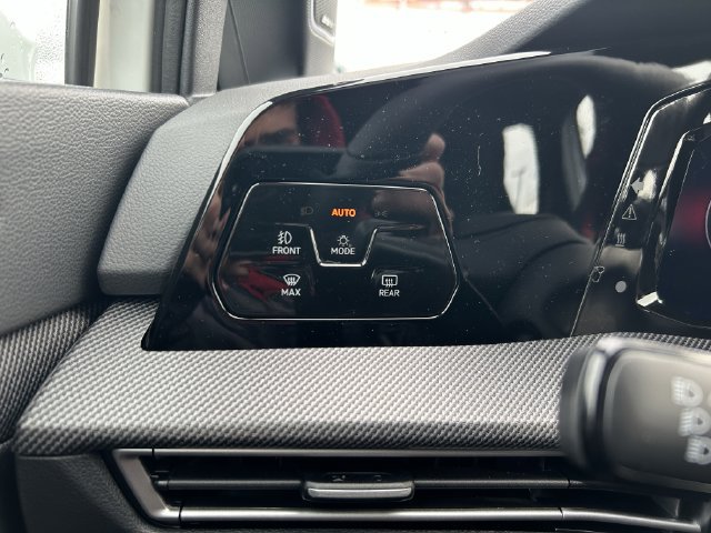 New 2026 Volkswagen GTI SE FWD image 20