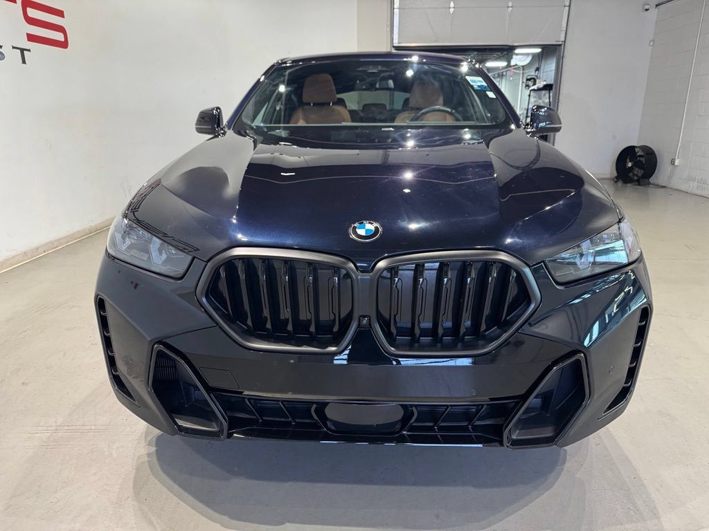 Used 2025 BMW X6 xDrive40i AWD/4WD image 11
