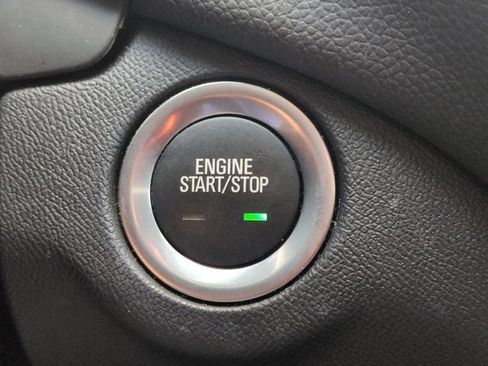 Used 2024 Chevrolet Equinox LT FWD image 20