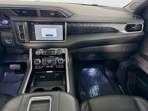 Used 2023 GMC Yukon Denali w/ Denali Reserve Package image 26