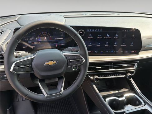 New 2026 Chevrolet Traverse LT w/ LPO, Floor Liner Package AWD/4WD image 17