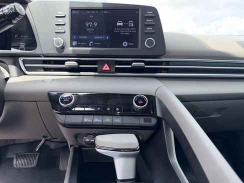 Used 2023 Hyundai Elantra SEL w/ Cargo Package FWD image 22