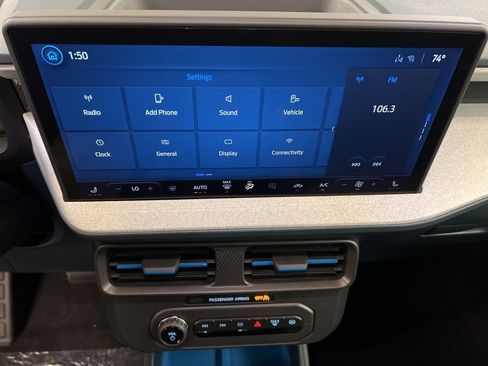 New 2025 Ford Maverick XLT w/ XLT Luxury Package image 11