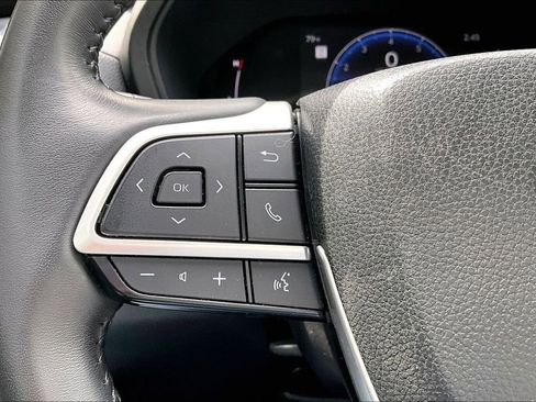 Certified 2025 Toyota Grand Highlander FWD image 11