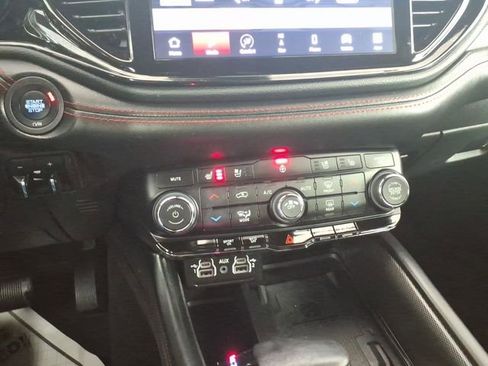 Used 2023 Dodge Durango R/T AWD/4WD image 21