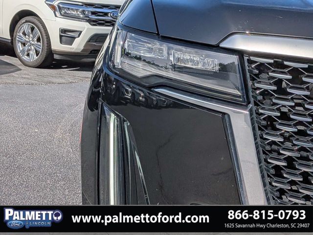 Used 2023 Cadillac Escalade Premium Luxury AWD/4WD image 9