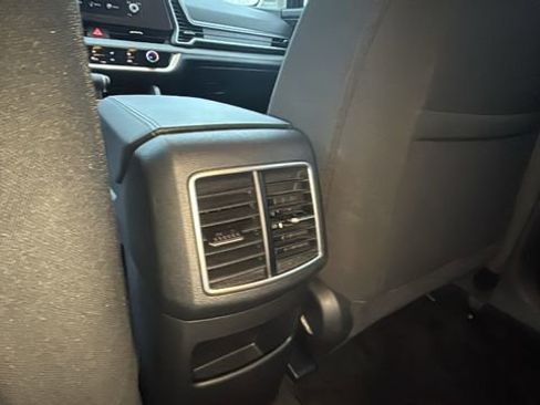 Used 2024 Kia Sportage LX image 24