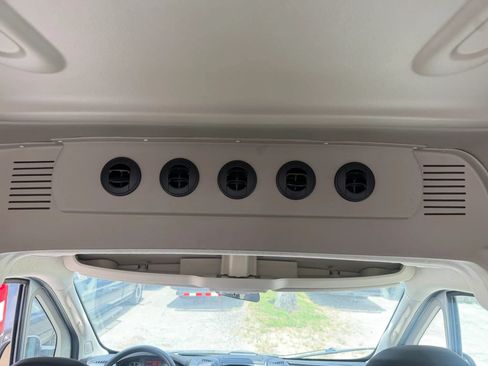 Used 2020 RAM ProMaster 2500 w/ Premium Appearance Group FWD image 16