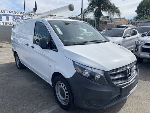 Used 2018 Mercedes-Benz Metris w/ Driver Comfort Package image 6