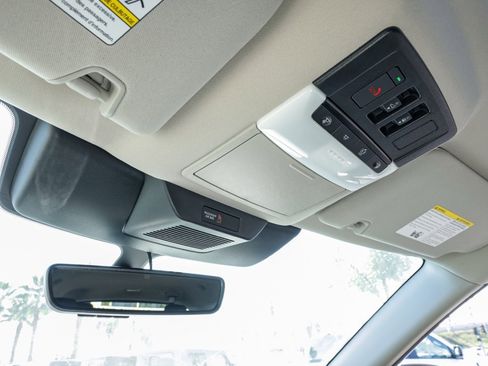 Used 2025 Nissan Pathfinder Platinum w/ Cargo Package image 34